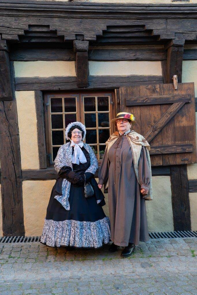 Stadtführerinnen Brigitte Huget-Sager und Cornelia Gödecke